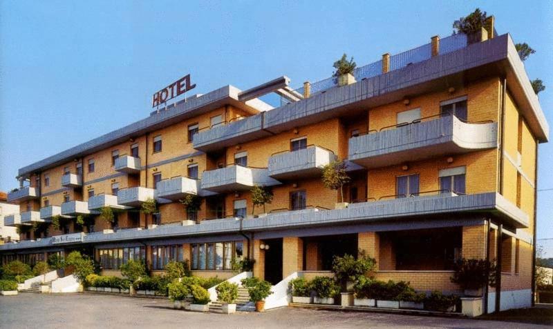 Hotel San Crispino Morrovalle Экстерьер фото