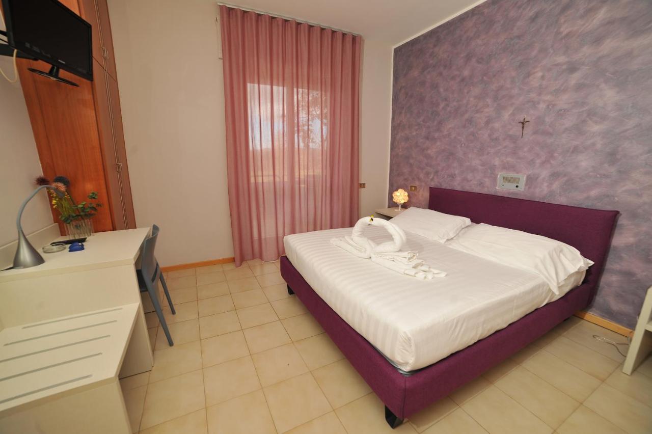Hotel San Crispino Morrovalle Экстерьер фото