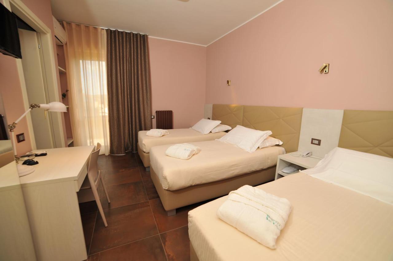 Hotel San Crispino Morrovalle Экстерьер фото