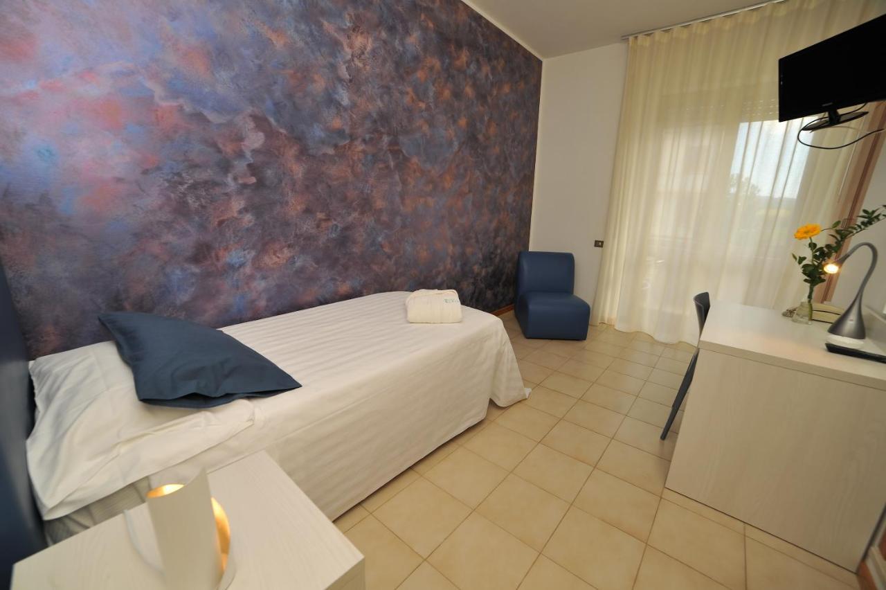 Hotel San Crispino Morrovalle Экстерьер фото